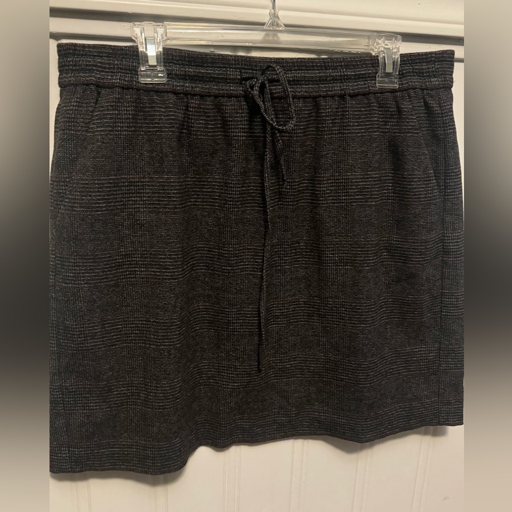 Black, White, and Red Plaid Skirt w/ Elastic Drawstring Waist - Loft - Size L